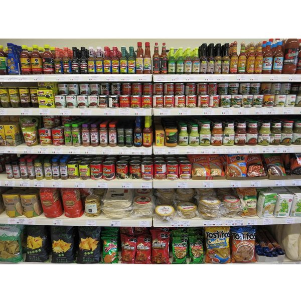 Mexikanische Produkte im Ladenregal